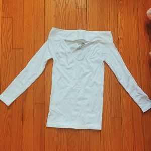 Off the shoulder long sleeve